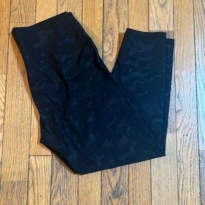 🌙 Zyia Active Black Camo Leggings size 16/18
